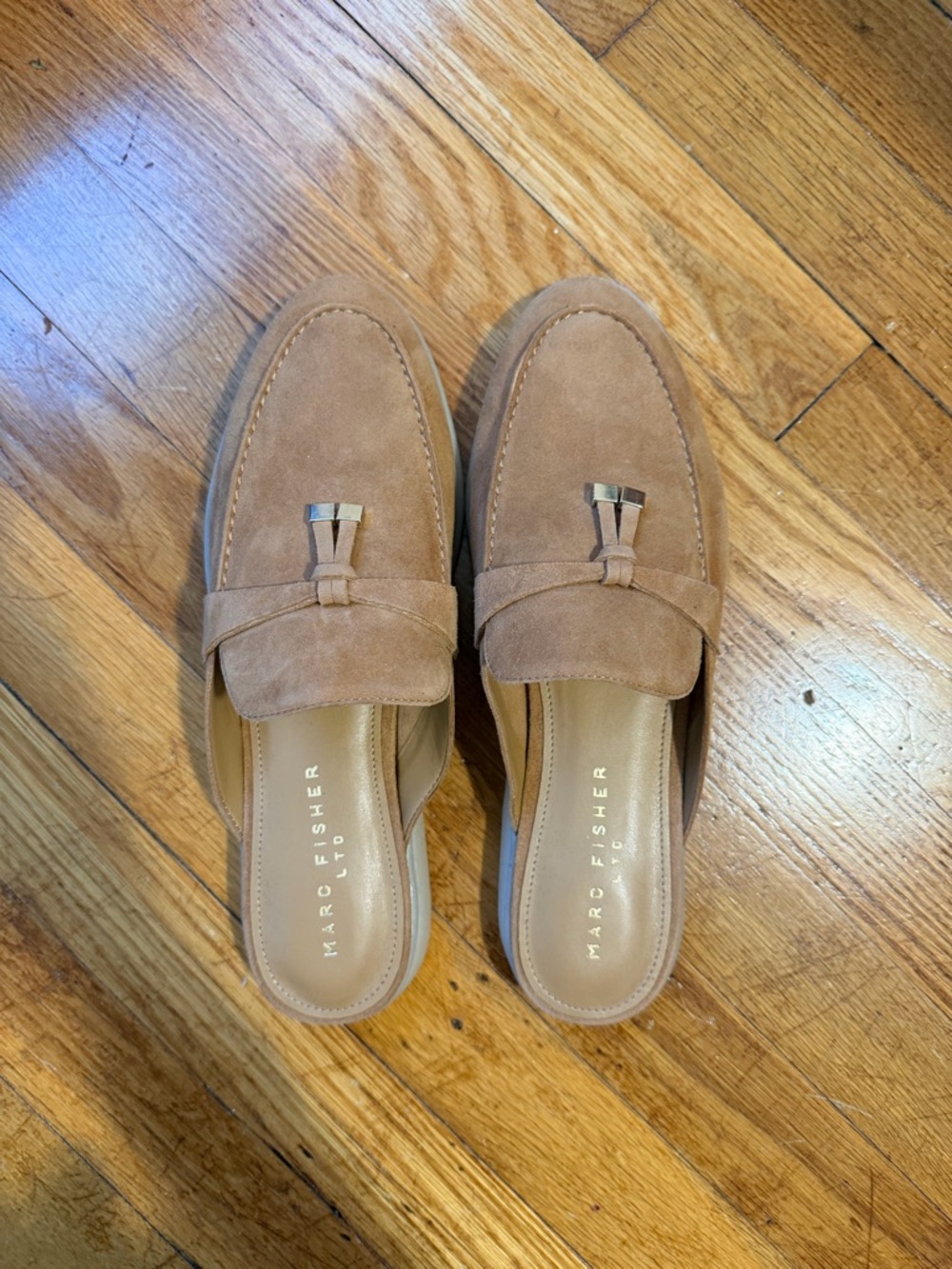 Marc Fisher Women's Yarila Tassel Tan Suede Mules size 10